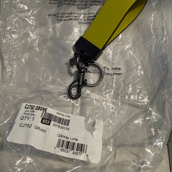 NWT - Coach Loop Key Fob Keychain Bag Charm Key Lime Leather - Picture 2 of 3